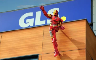 Iron Man In Volo: L’Iconico Supereroe Arriva alla Sede GLS di Caserta